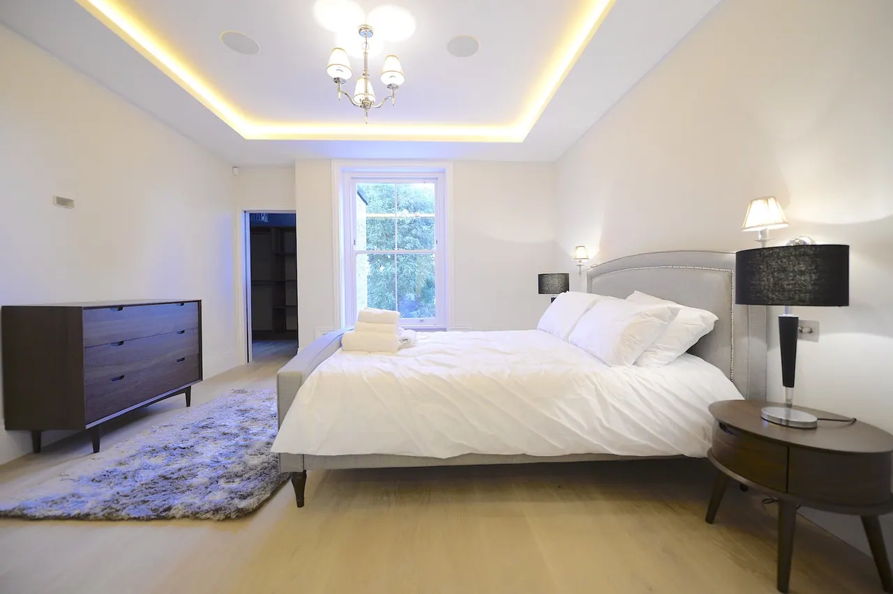 Principal bedroom