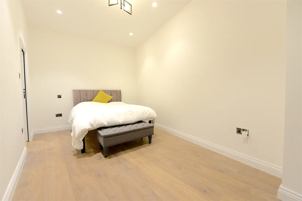 Bedroom, daylight from above